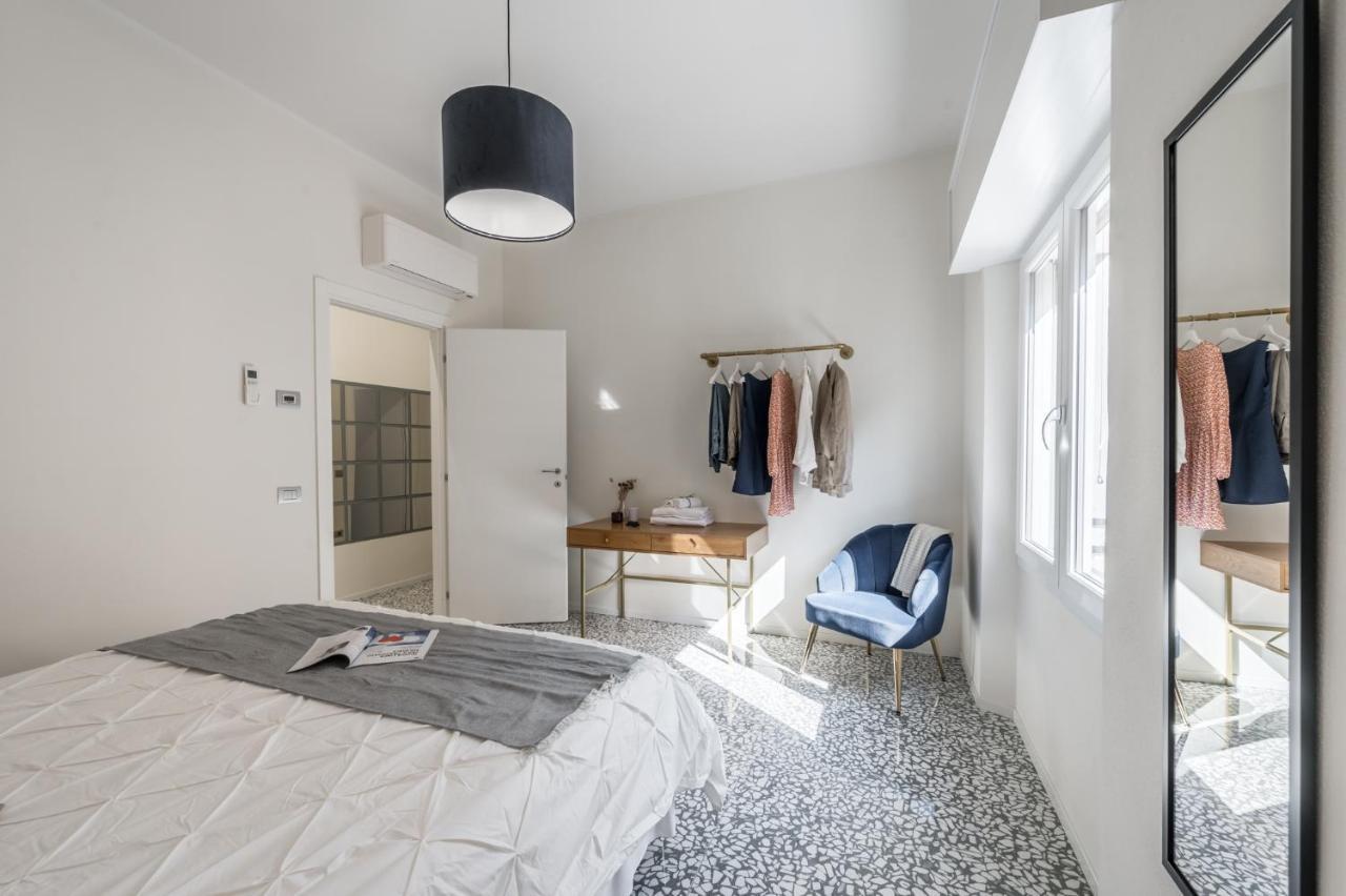 Altalena Sulla Piazza, Un Affaccio D'Eccezione Apartman Modena Kültér fotó