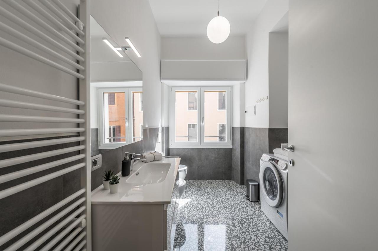 Altalena Sulla Piazza, Un Affaccio D'Eccezione Apartman Modena Kültér fotó