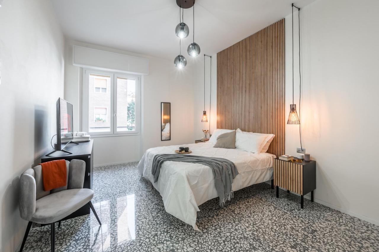 Altalena Sulla Piazza, Un Affaccio D'Eccezione Apartman Modena Kültér fotó