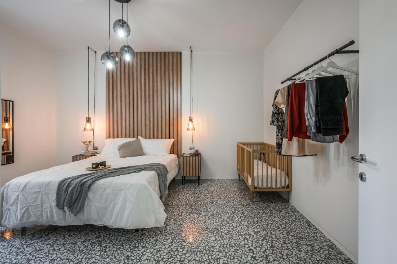 Altalena Sulla Piazza, Un Affaccio D'Eccezione Apartman Modena Kültér fotó