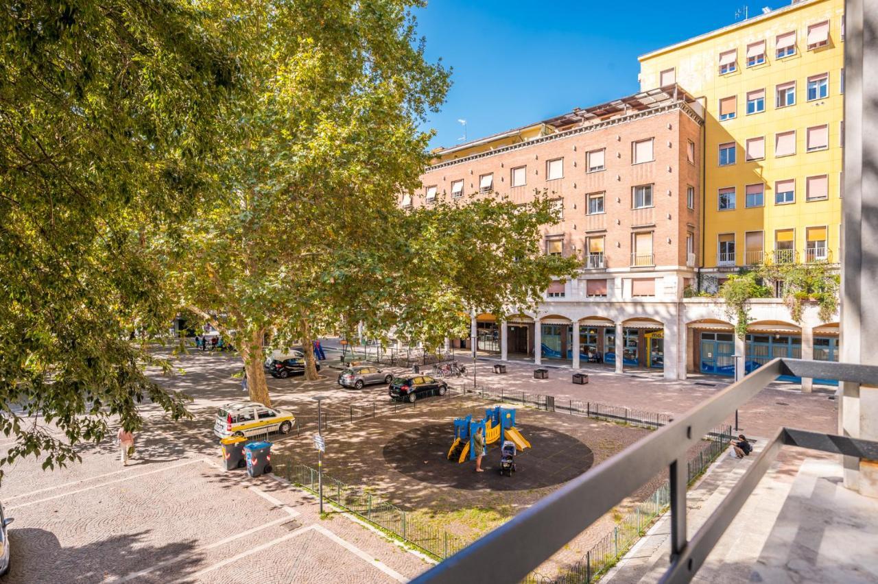 Altalena Sulla Piazza, Un Affaccio D'Eccezione Apartman Modena Kültér fotó